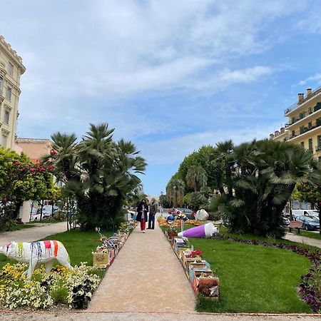 Menton Centre Vue Imprenable Sur Mer Et Jardin Bioves Exterior photo
