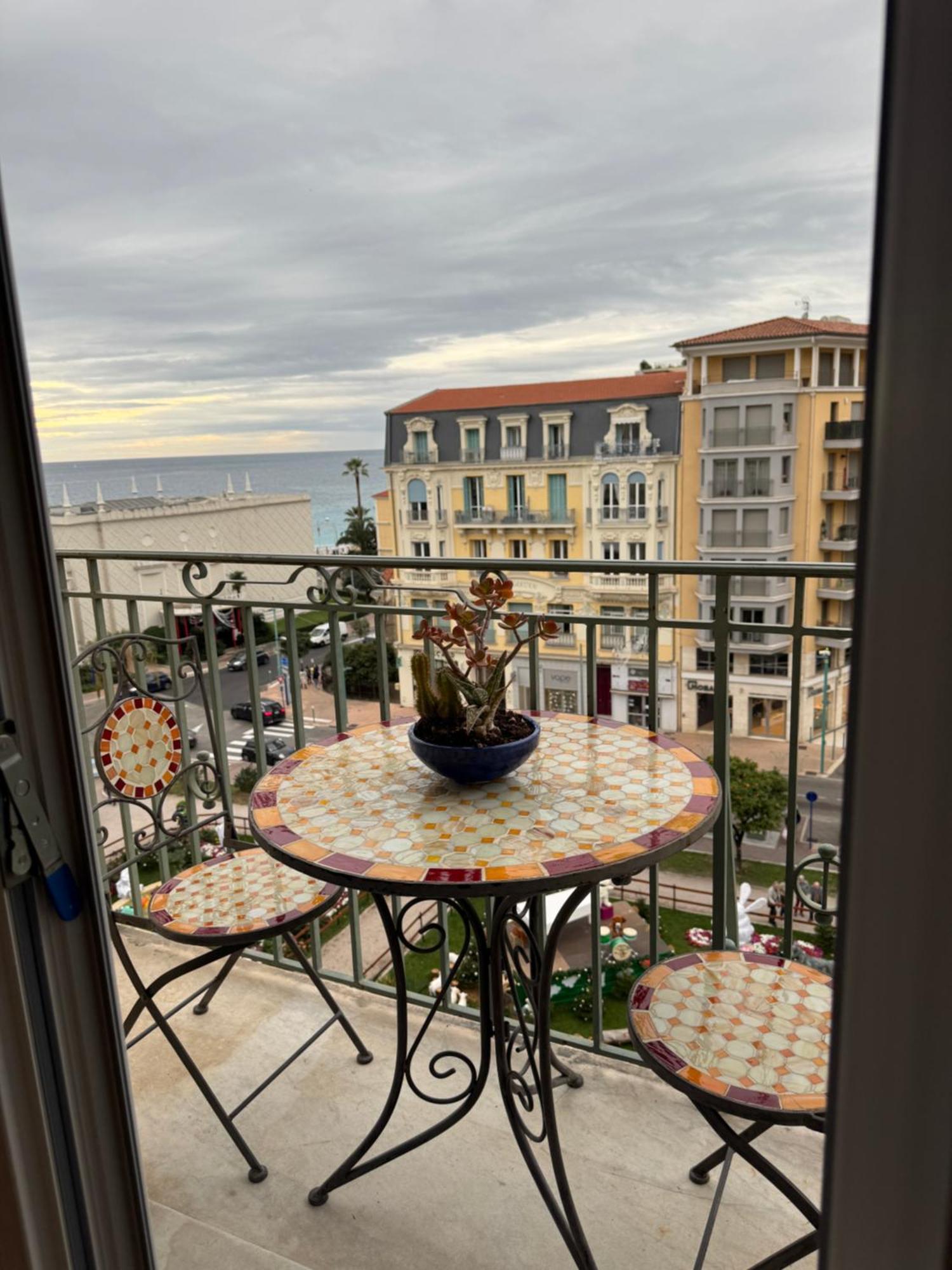 Menton Centre Vue Imprenable Sur Mer Et Jardin Bioves Exterior photo